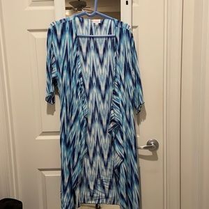 S LuLaRoe Coverup Shawl- Shirley